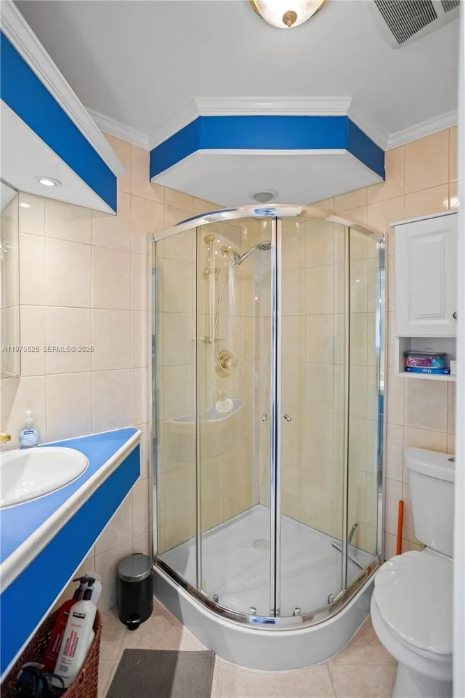 4411 NW 16th St, Lauderhill, FL 33313