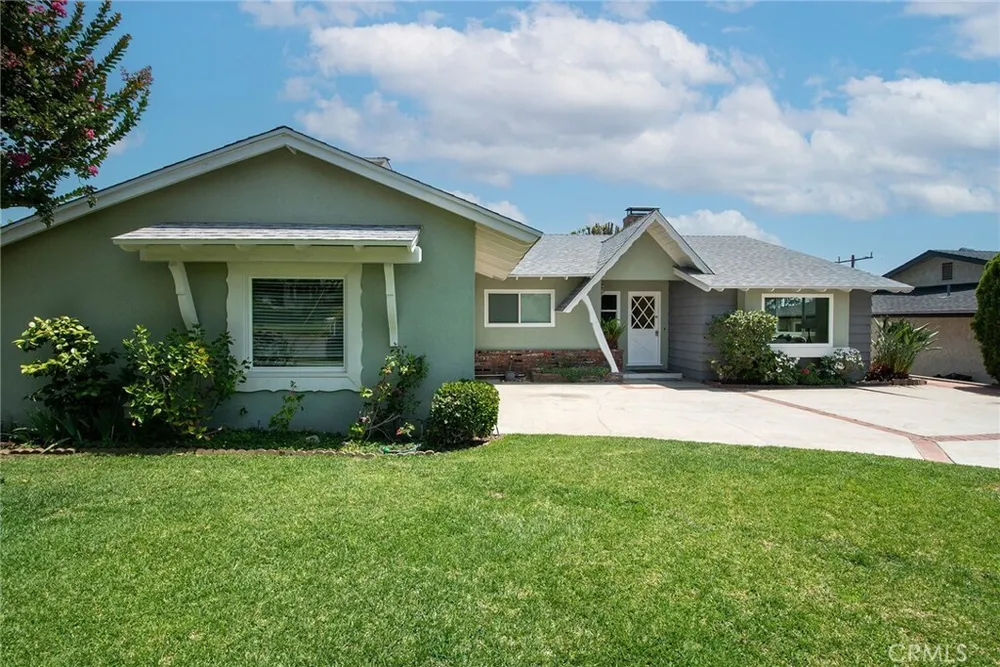 348 E Hillcrest Blvd, Monrovia, CA 91016