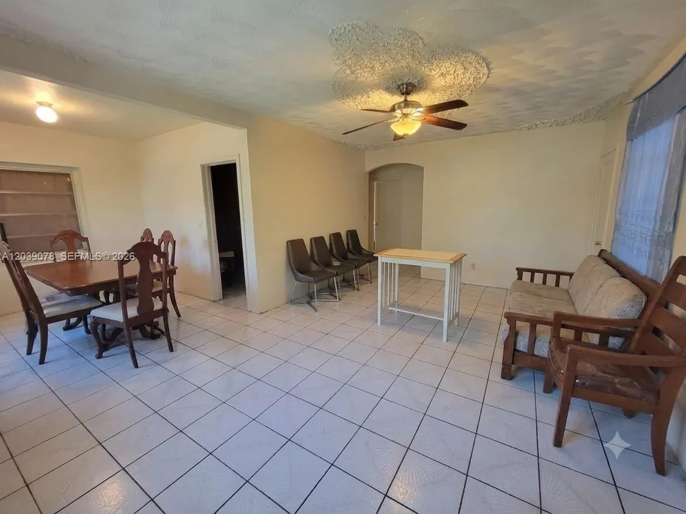 75 NE 49th St, Miami, FL 33137