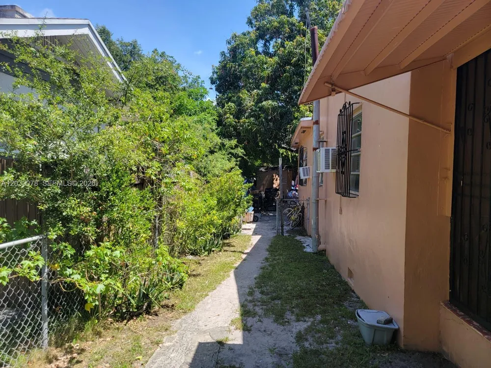 75 NE 49th St, Miami, FL 33137