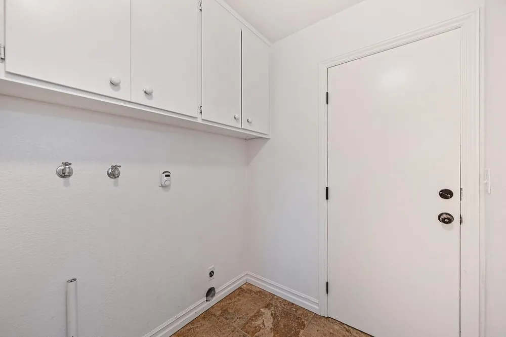 8340 Marina Greens Way, Sacramento, CA 95826