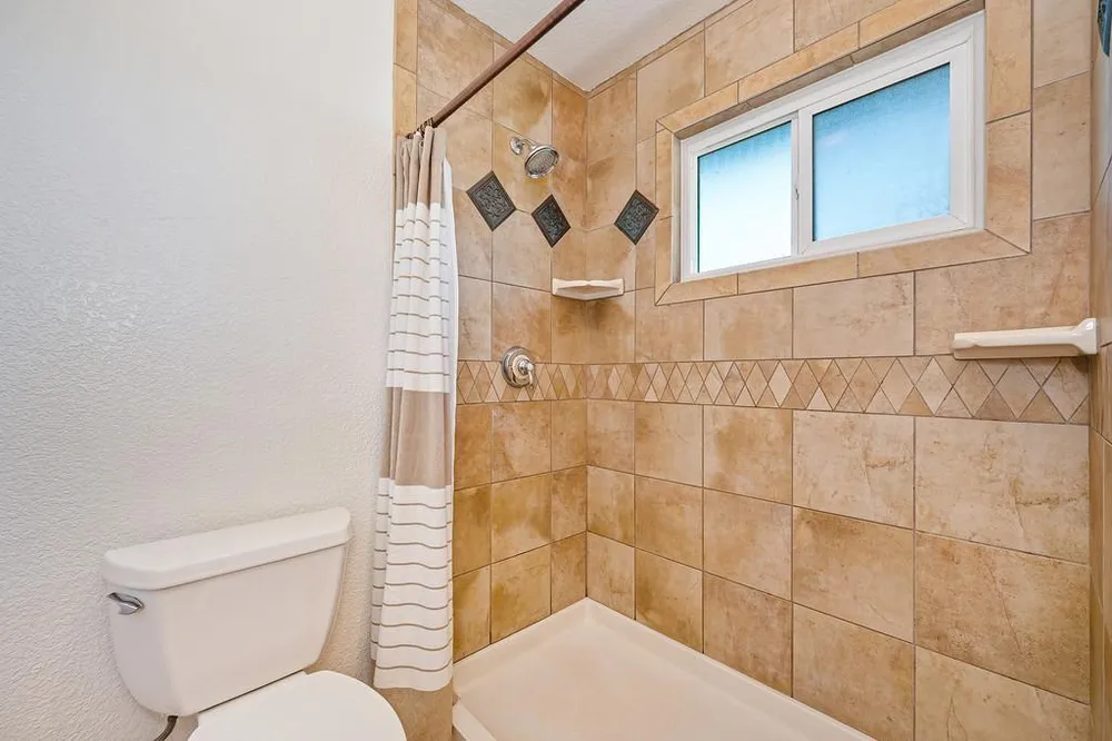 8340 Marina Greens Way, Sacramento, CA 95826