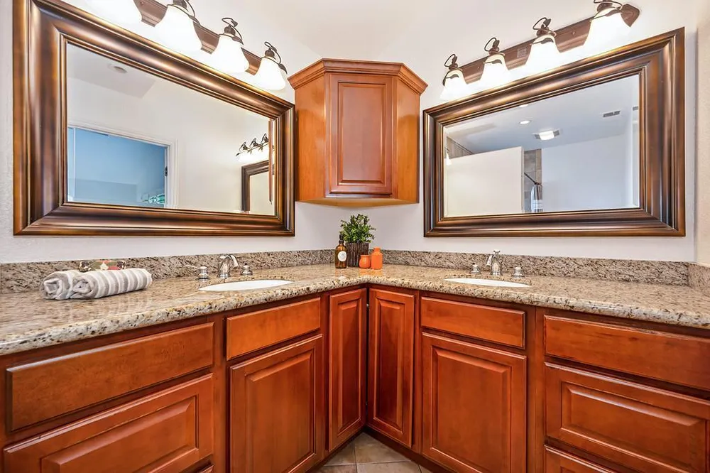 8340 Marina Greens Way, Sacramento, CA 95826