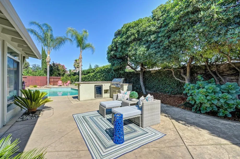 8340 Marina Greens Way, Sacramento, CA 95826