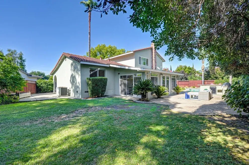 8340 Marina Greens Way, Sacramento, CA 95826