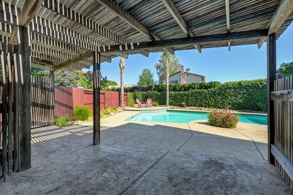 8340 Marina Greens Way, Sacramento, CA 95826