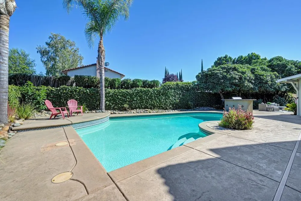 8340 Marina Greens Way, Sacramento, CA 95826