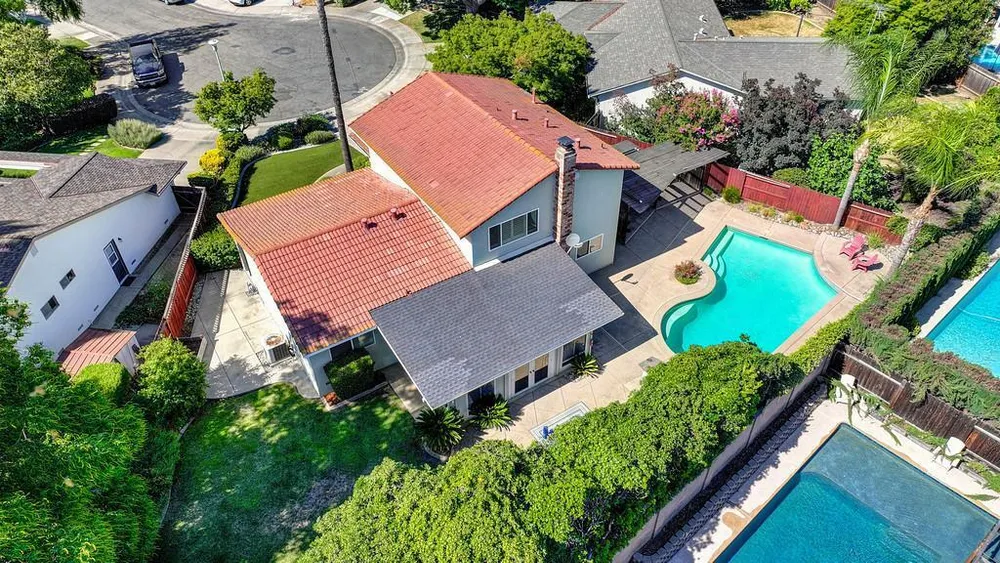 8340 Marina Greens Way, Sacramento, CA 95826