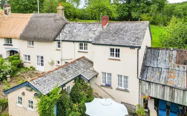 Dunsford, Exeter