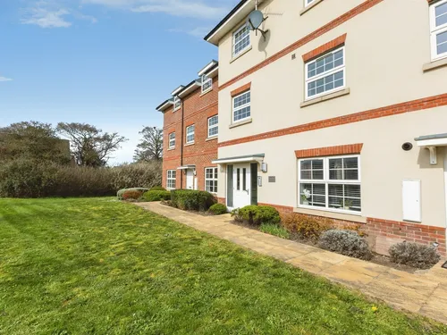 Hayes Drive, Three Mile Cross, Readingphoto