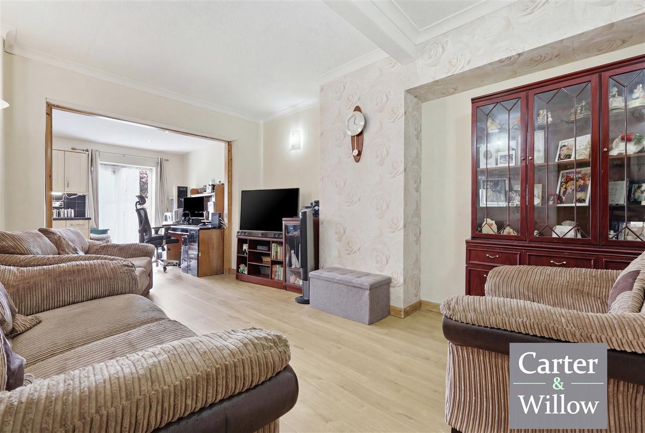 Becontree Avenue, Essex Image 4