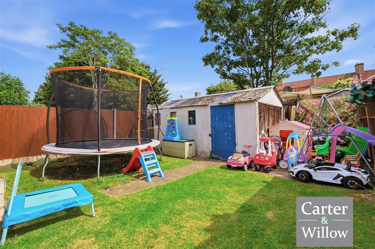 Becontree Avenue, Essex Image 15