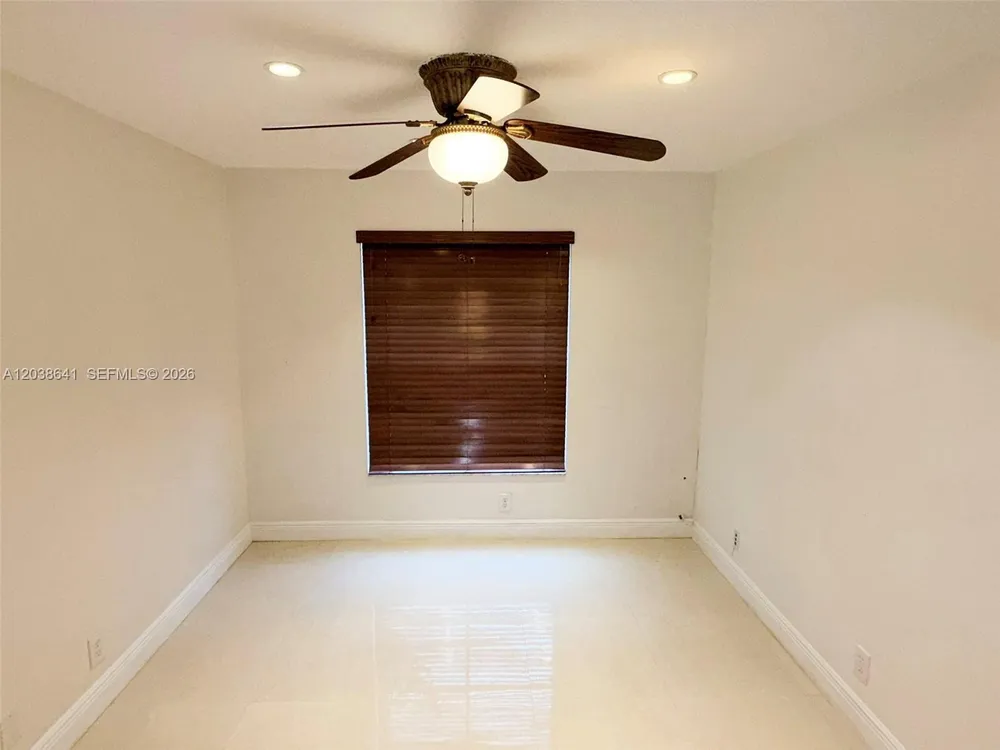 1212 Falls Blvd, Weston, FL 33327