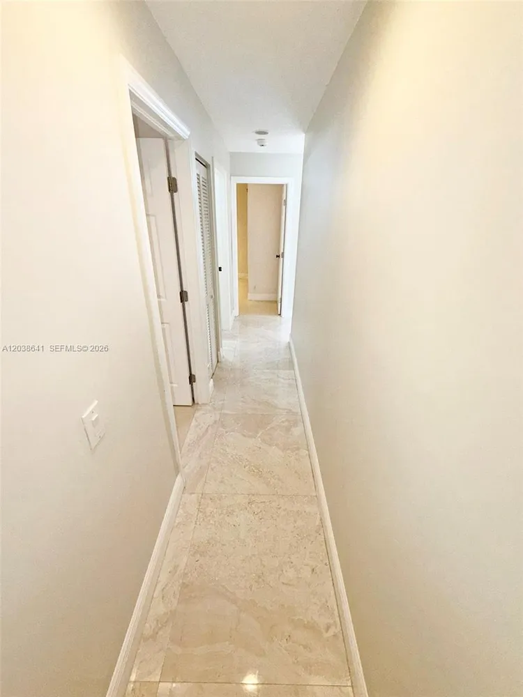 1212 Falls Blvd, Weston, FL 33327