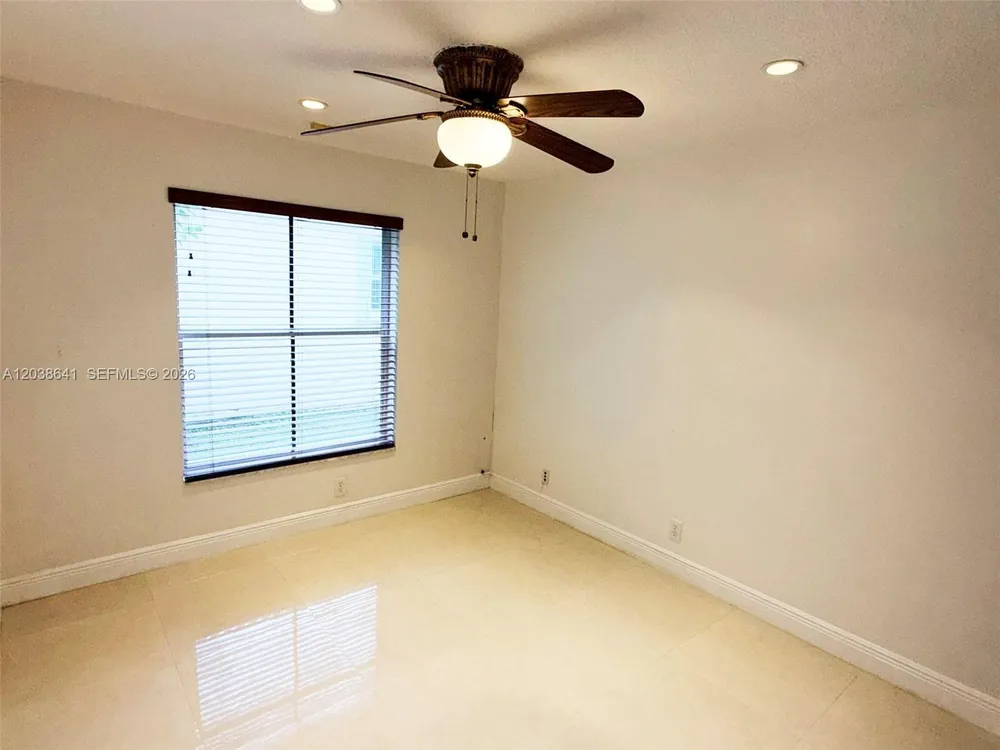 1212 Falls Blvd, Weston, FL 33327