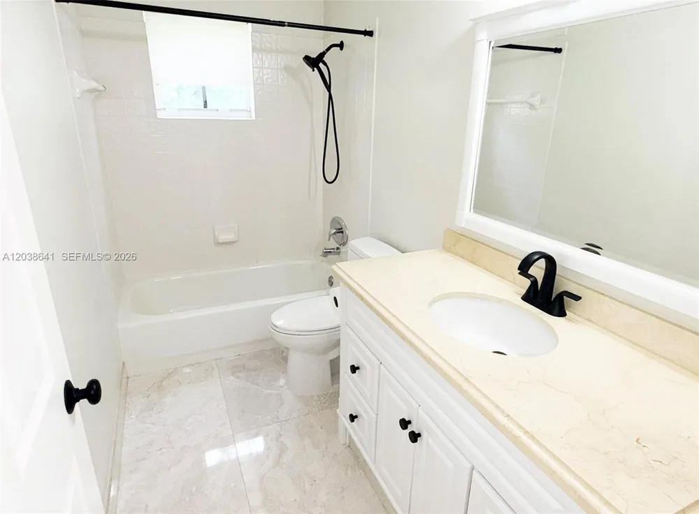 1212 Falls Blvd, Weston, FL 33327