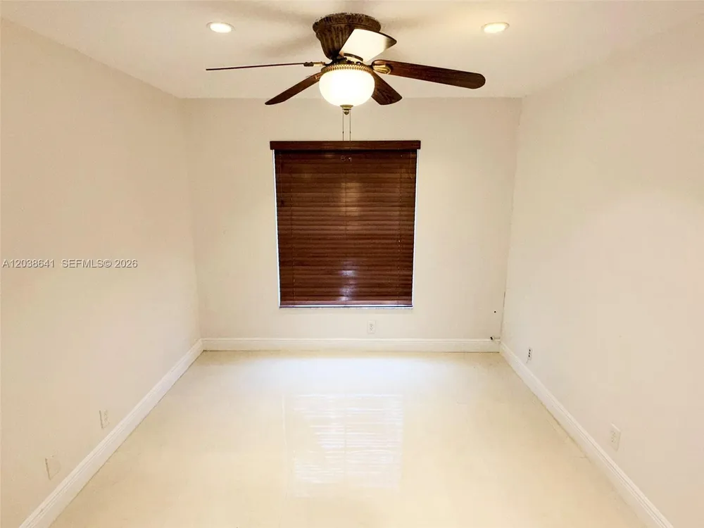 1212 Falls Blvd, Weston, FL 33327