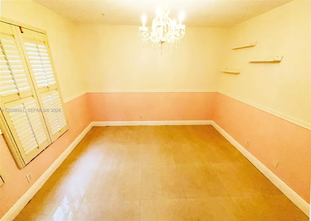 1212 Falls Blvd, Weston, FL 33327