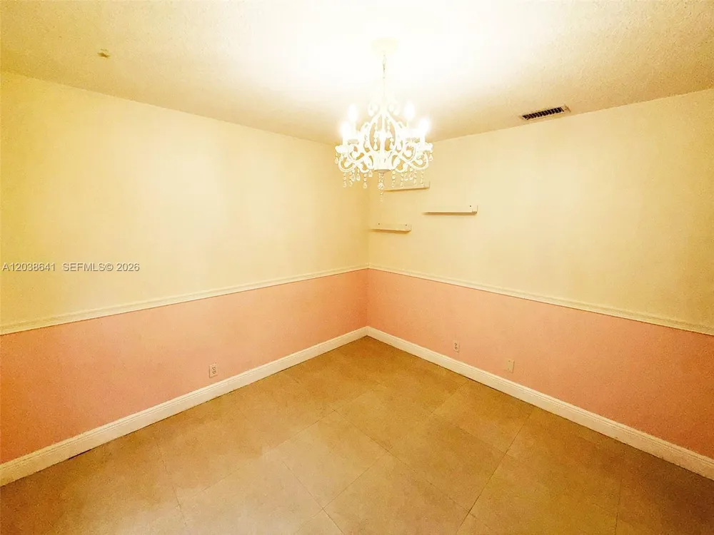 1212 Falls Blvd, Weston, FL 33327