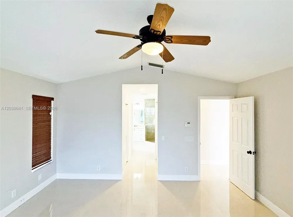 1212 Falls Blvd, Weston, FL 33327