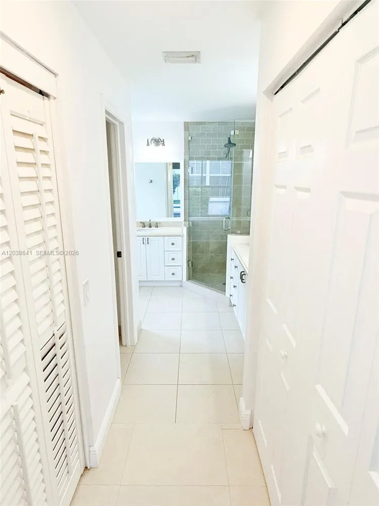 1212 Falls Blvd, Weston, FL 33327
