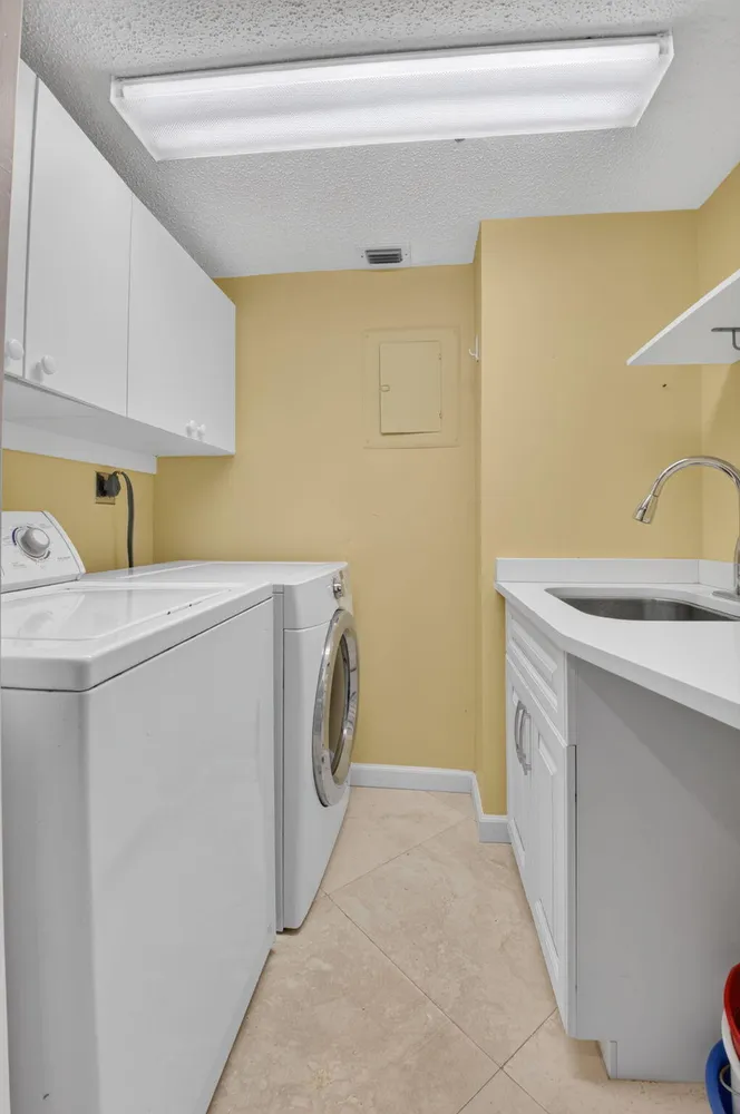 1401 S Ocean Blvd, Boca Raton, FL 33432