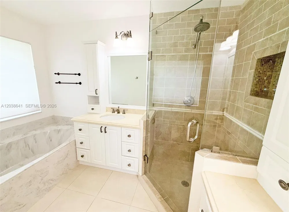 1212 Falls Blvd, Weston, FL 33327