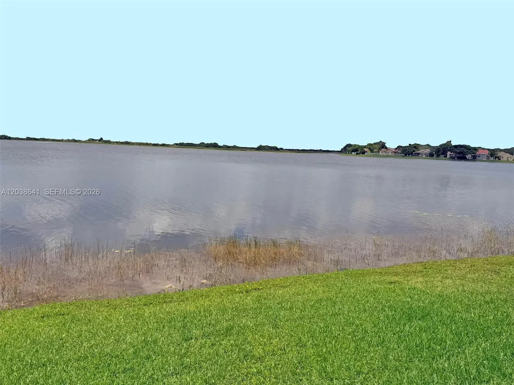 1212 Falls Blvd, Weston, FL 33327