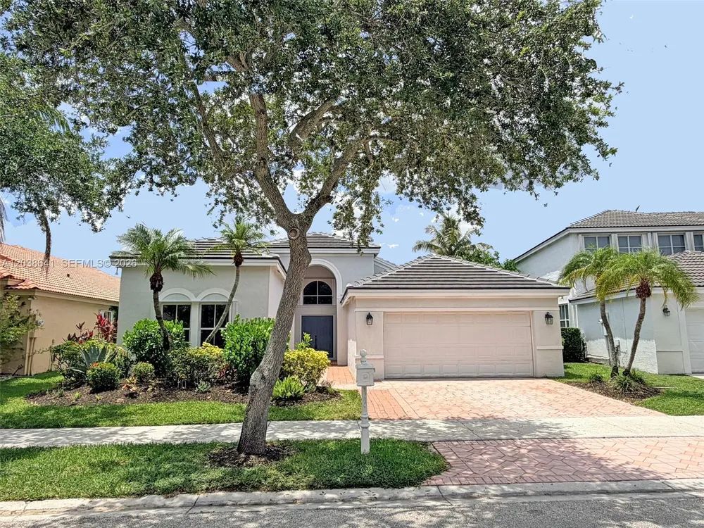 1212 Falls Blvd, Weston, FL 33327