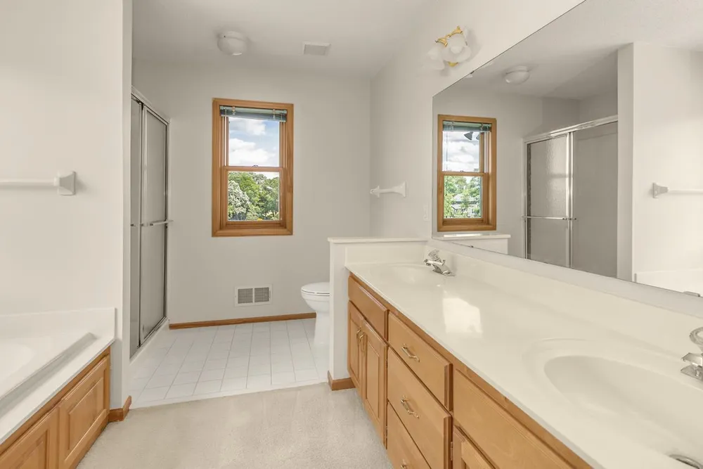 3440 Zircon Ln N, Plymouth, MN 55447