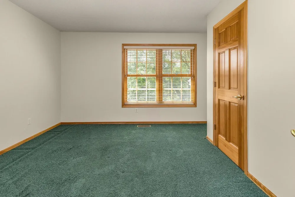 3440 Zircon Ln N, Plymouth, MN 55447