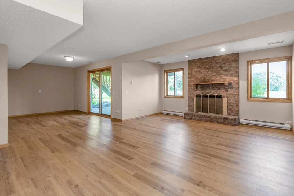 3440 Zircon Ln N, Plymouth, MN 55447