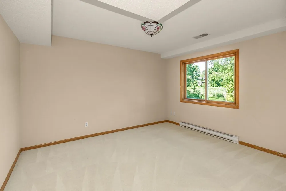 3440 Zircon Ln N, Plymouth, MN 55447
