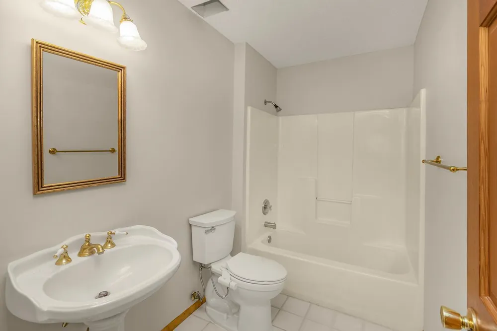 3440 Zircon Ln N, Plymouth, MN 55447
