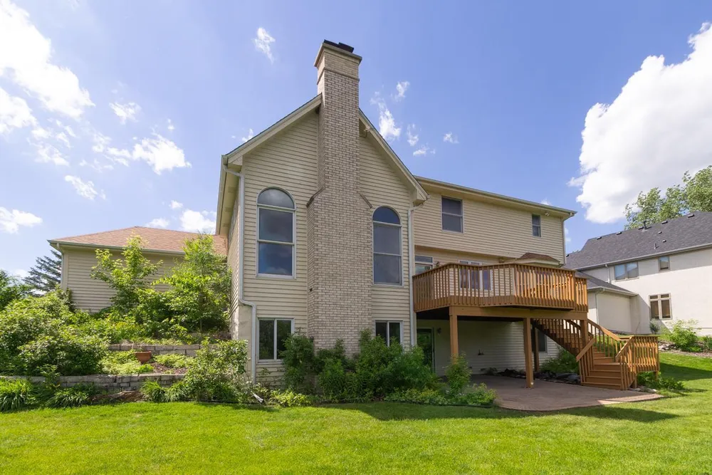 3440 Zircon Ln N, Plymouth, MN 55447
