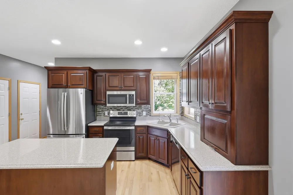 6123 169th St W, Lakeville, MN 55024