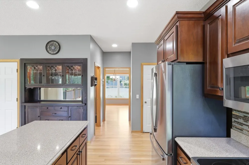 6123 169th St W, Lakeville, MN 55024