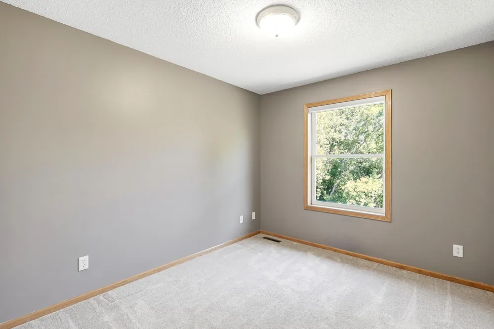 6123 169th St W, Lakeville, MN 55024