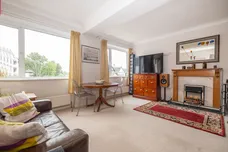 Twickenham Road, Teddington, TW11 photo 2