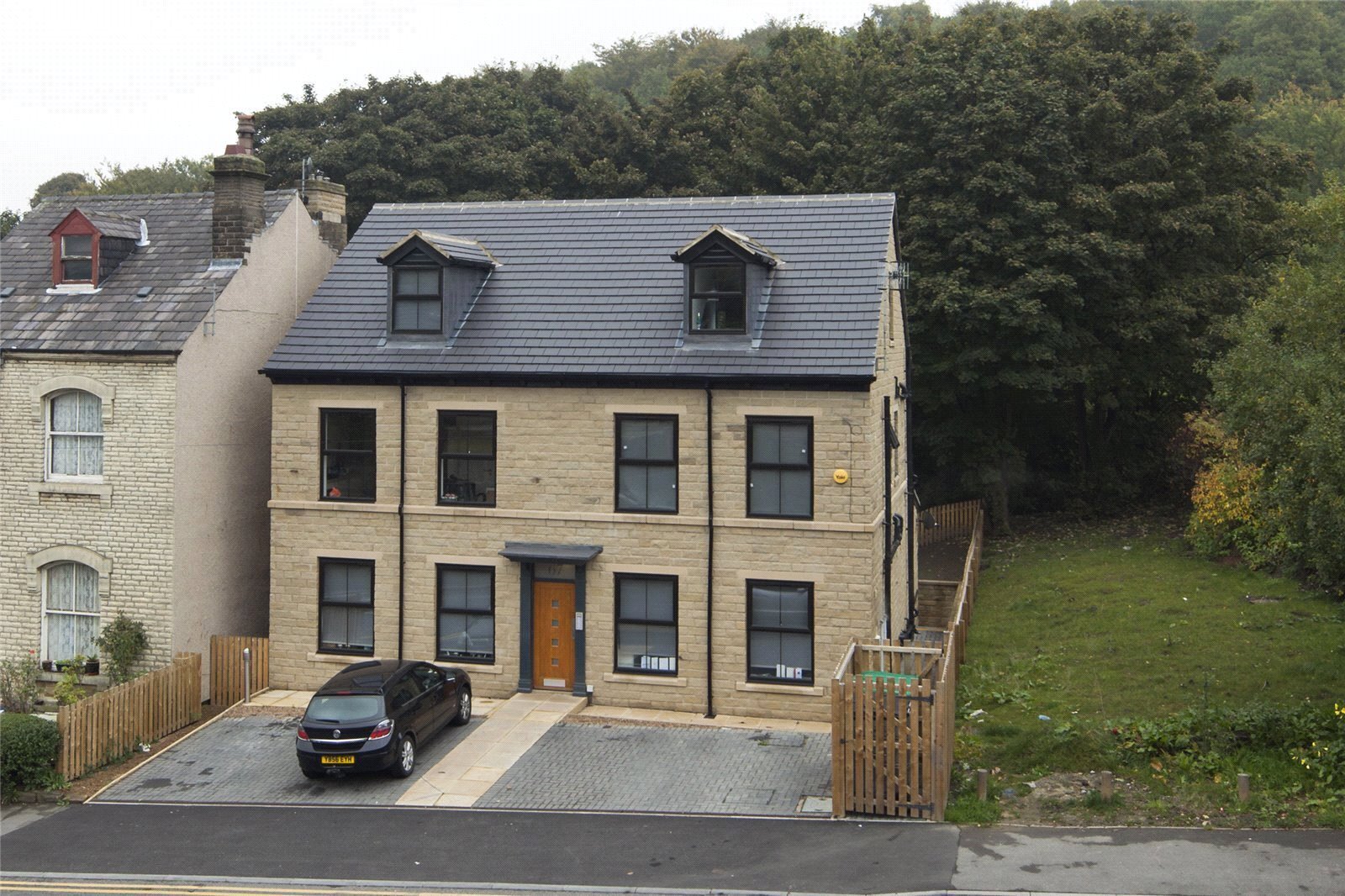 67 Newsome Road, Huddersfield, HD4 Image 1