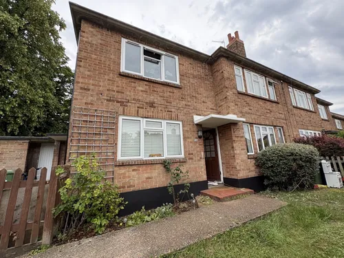 Avon Close, WORCESTER PARKphoto