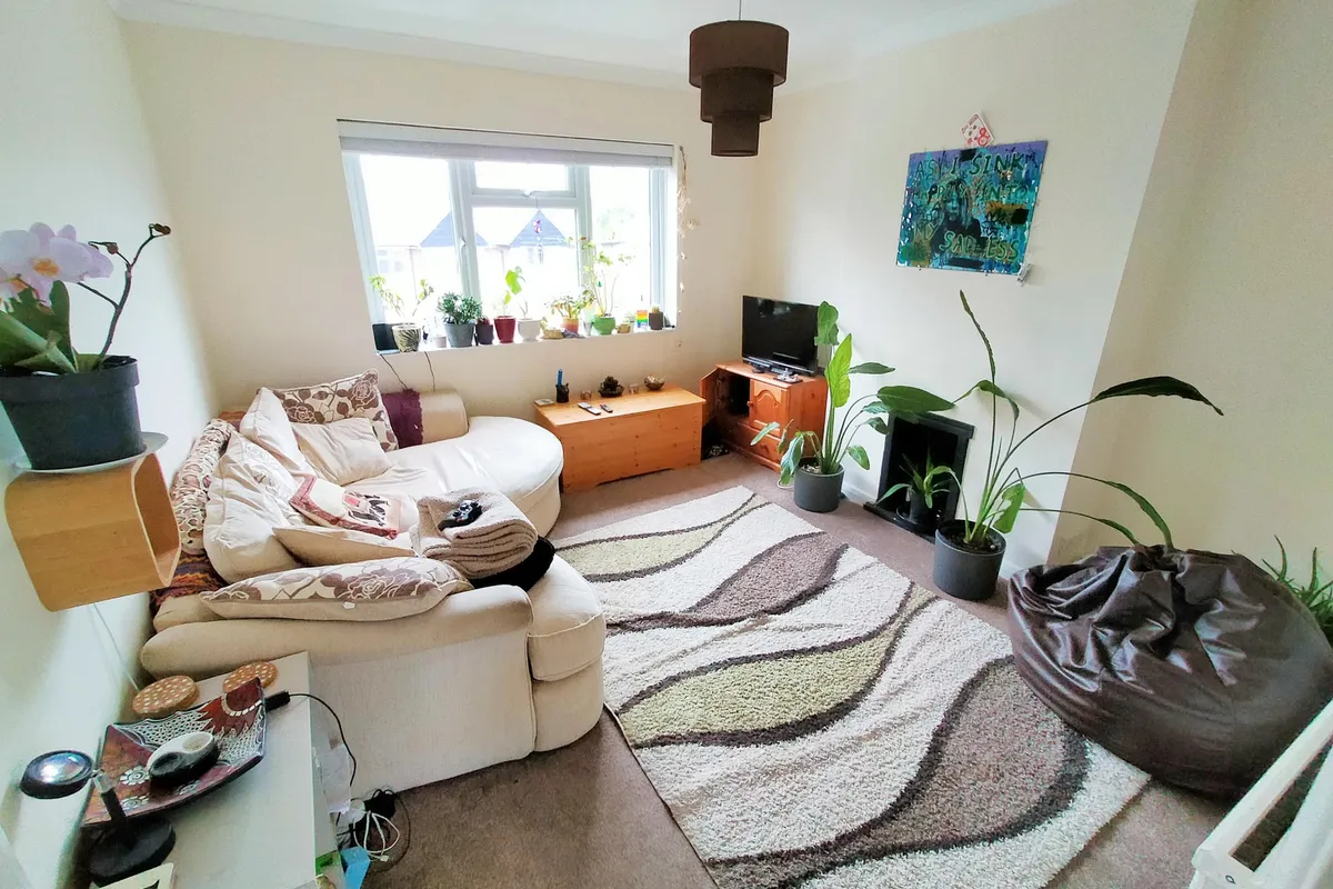 Nutleigh Grove, HITCHIN