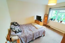 Nutleigh Grove, HITCHIN