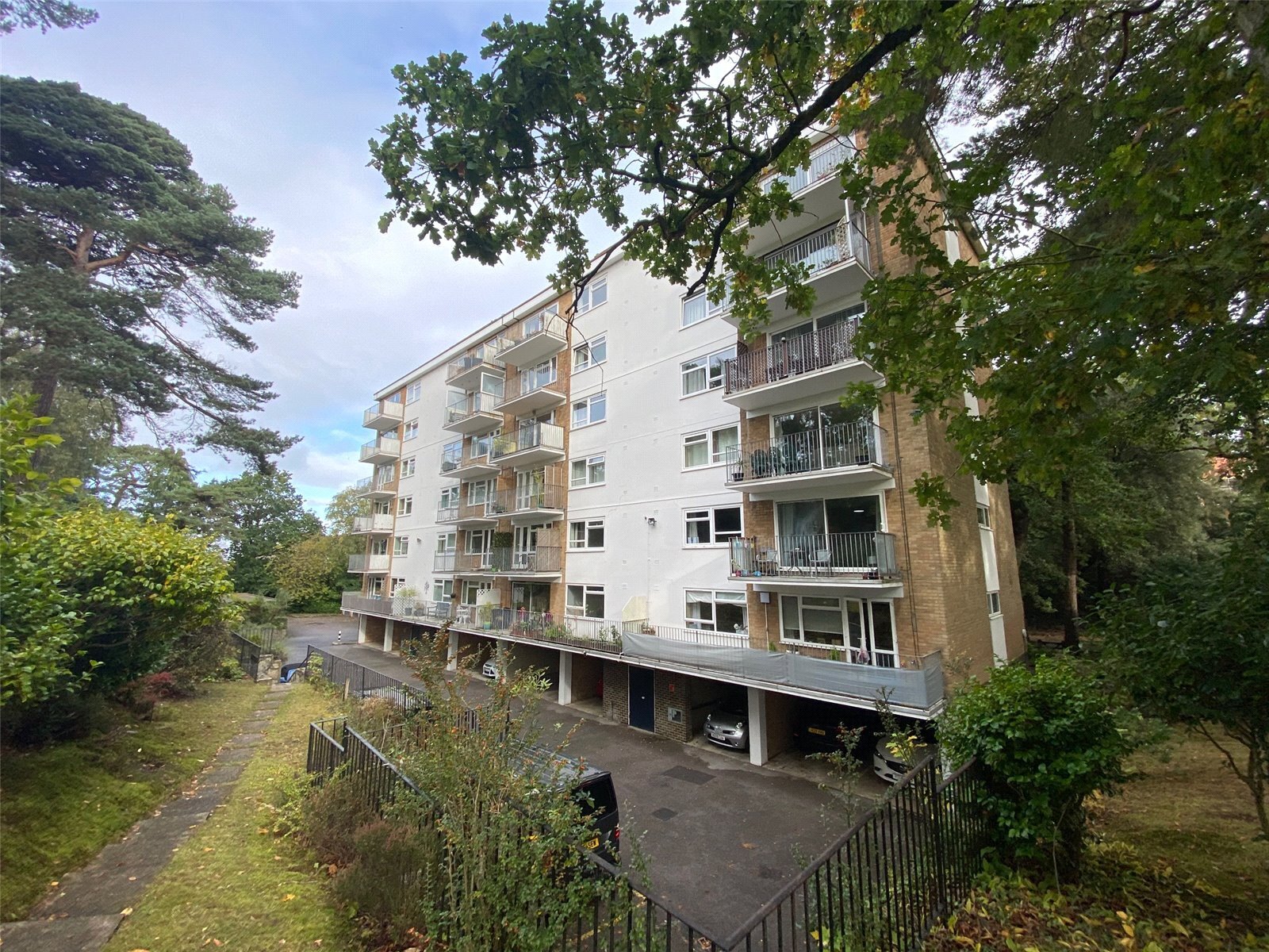 Bournemouth Road, Ashley Cross, Poole, Dorset, BH14 Image 1