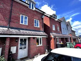 Laurel Mews, LEIGHTON BUZZARD photo