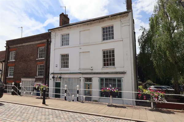 High Street, Old Town, Hemel Hempstead, Hertfordshire, HP1 3AQ