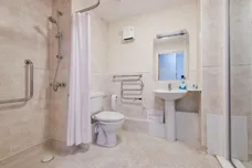 Goodes Court, Royston