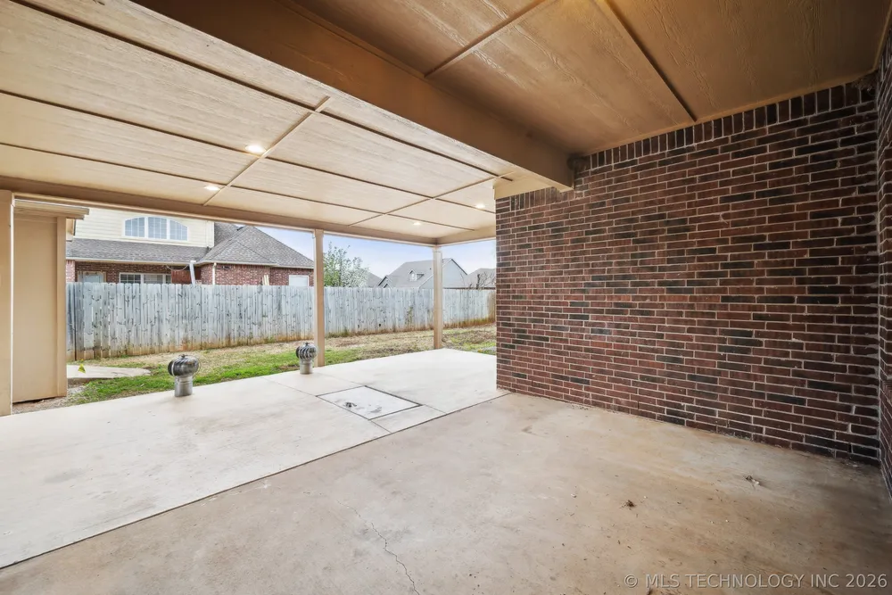 13302 E 43rd St, Tulsa, OK 74134