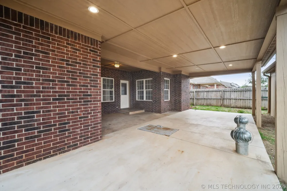 13302 E 43rd St, Tulsa, OK 74134