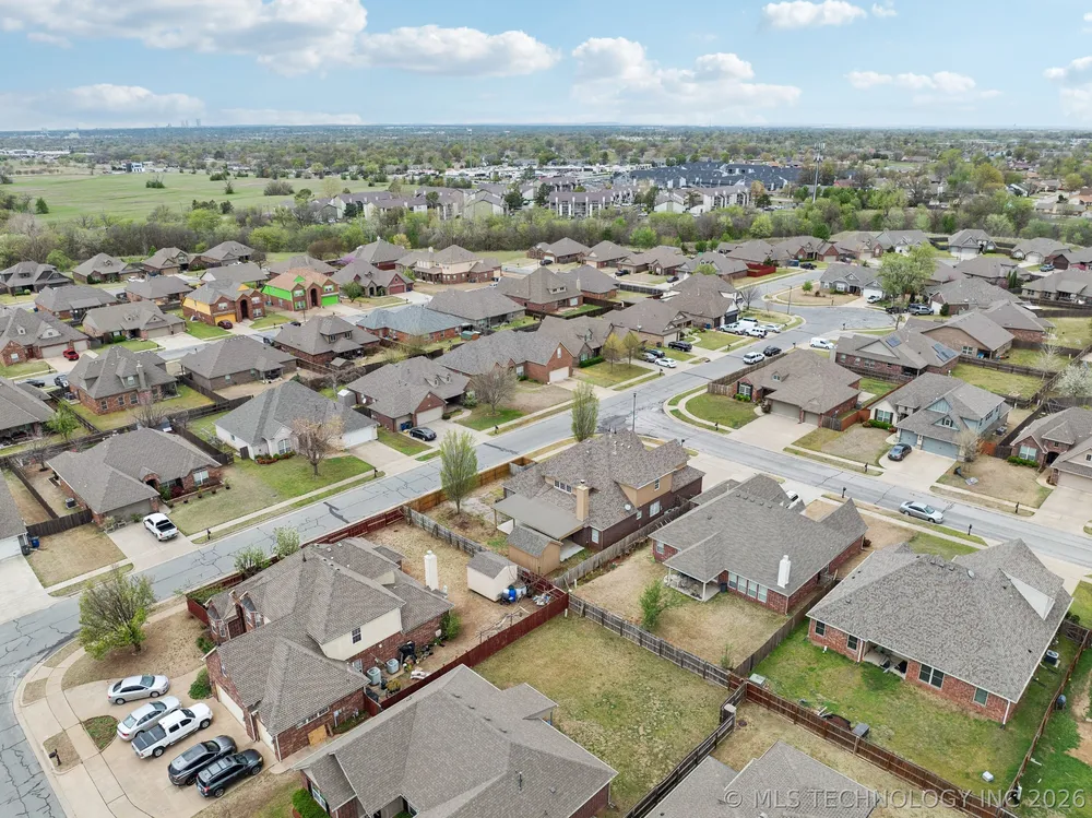 13302 E 43rd St, Tulsa, OK 74134